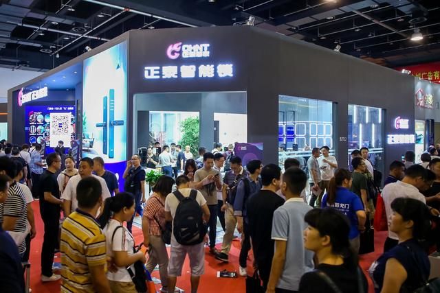 正泰智能锁登陆永康门博会，助力经销商从零成长